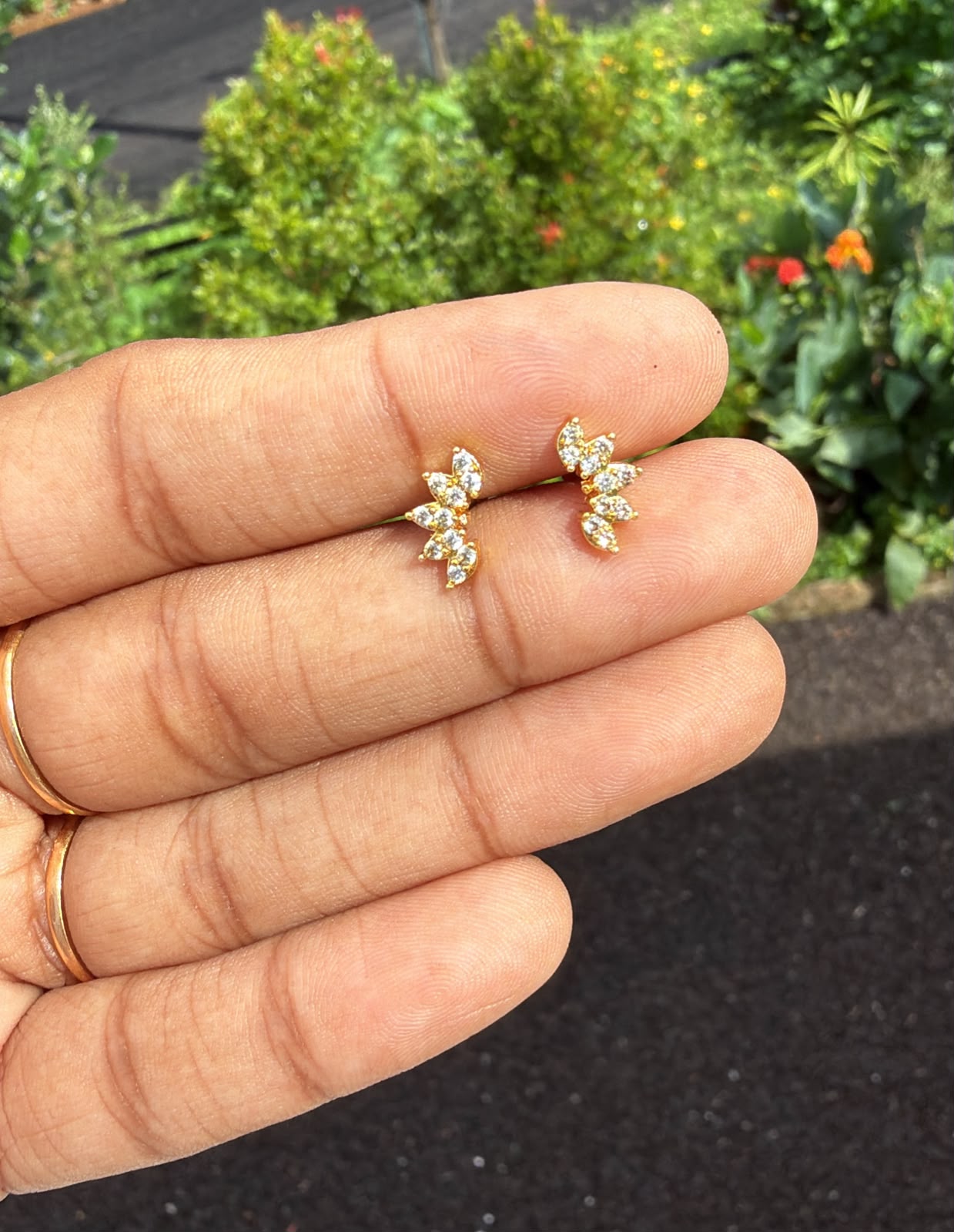 Gold white stone flower studs